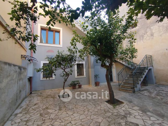 Casa indipendente in residenziale in Via dei Mille 80