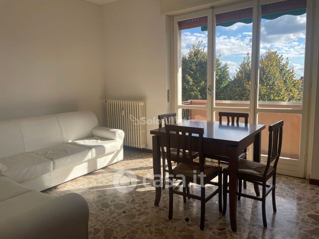 Appartamento in residenziale in Via Varese 28