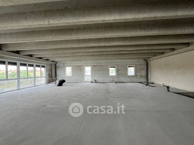 Ufficio in commerciale in Via Inghilterra