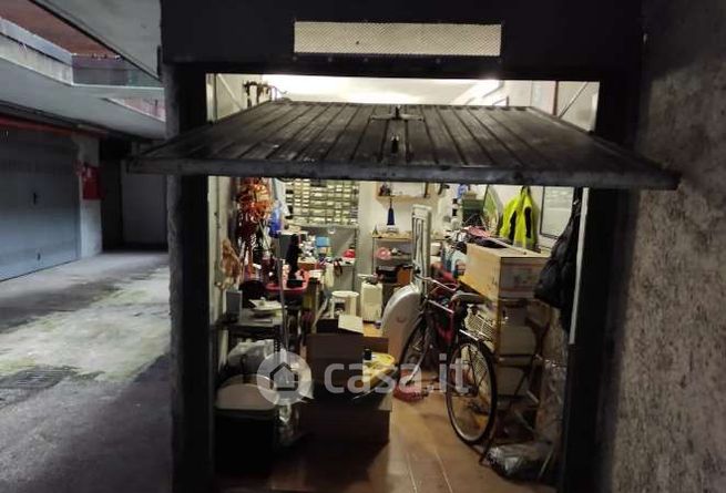 Garage/posto auto in residenziale in Via Carlo Goldoni 23