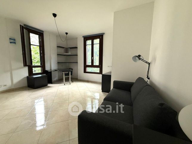 Appartamento in residenziale in Piazza de Angeli Ernesto 1