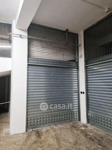 Box/posto auto in residenziale in Via Alessandro Volta