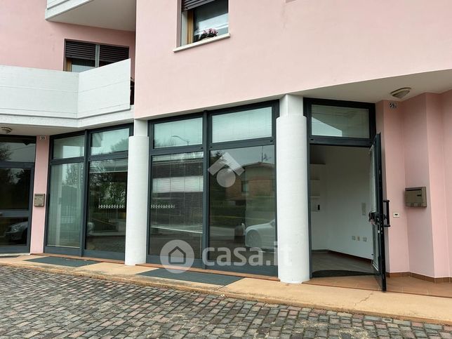 Ufficio in commerciale in Via San Gaetano 59