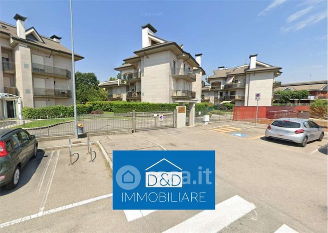 Box/posto auto in residenziale in Via Pateri 13