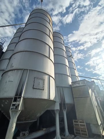 Attivitã /licenza (con o senza mura) in commerciale in Strada Provinciale 18