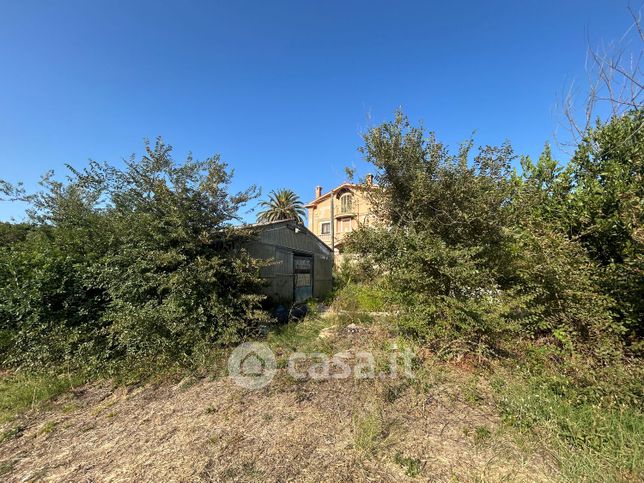 Terreno agricolo in commerciale in Via Castelsecco