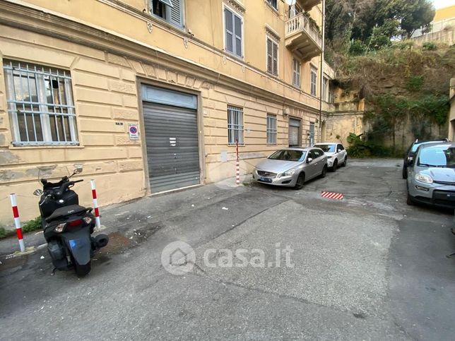 Capannone in commerciale in Via Ambrogio Negrone 39