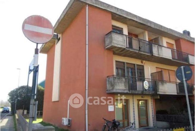 Villetta a schiera in residenziale in Via Benedetto Croce 20