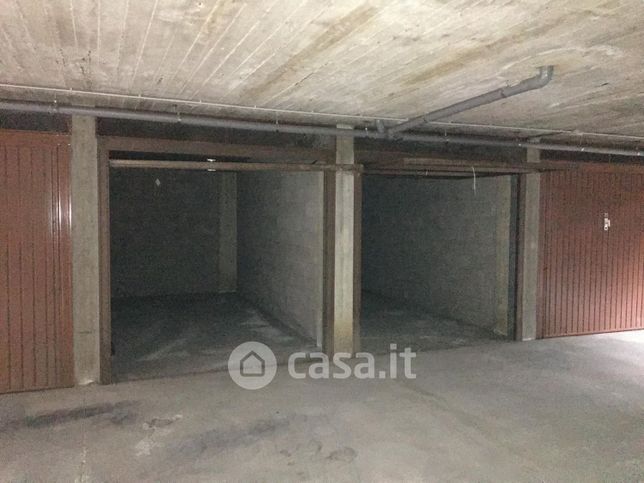 Garage/posto auto in residenziale in Corso Giuseppe Rigola 47