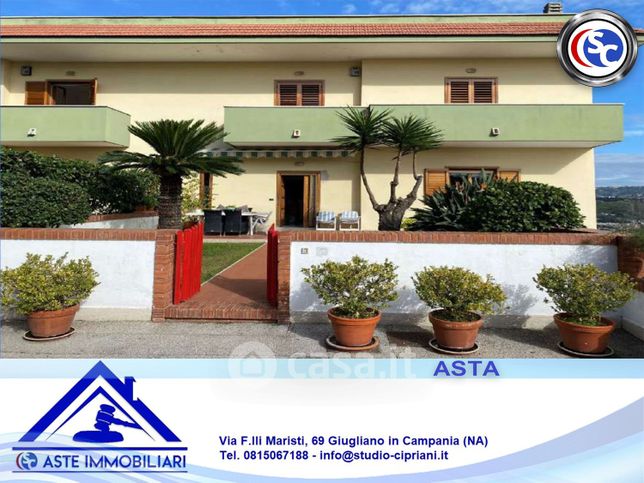 Villetta a schiera in residenziale in Via San Gennaro Agnano 29