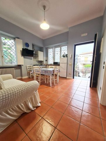 Appartamento in residenziale in Via Matilde Serao