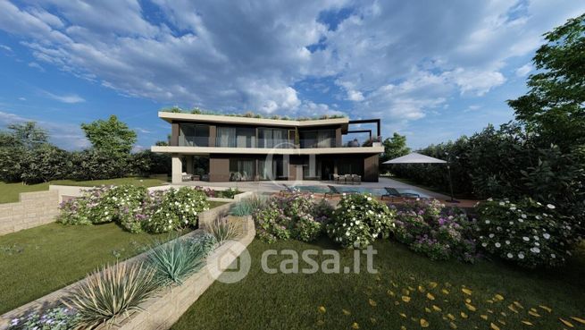 Villa in residenziale in Via Sant'Anna 1