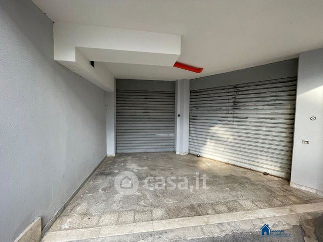 Garage/posto auto in residenziale in Via Fiume