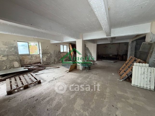 Box/posto auto in residenziale in Via XXV Aprile
