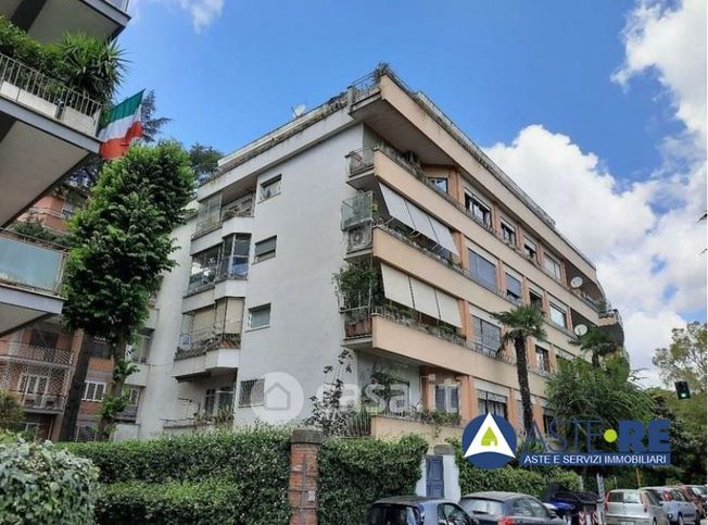 Appartamento in residenziale in Via della Camilluccia 23