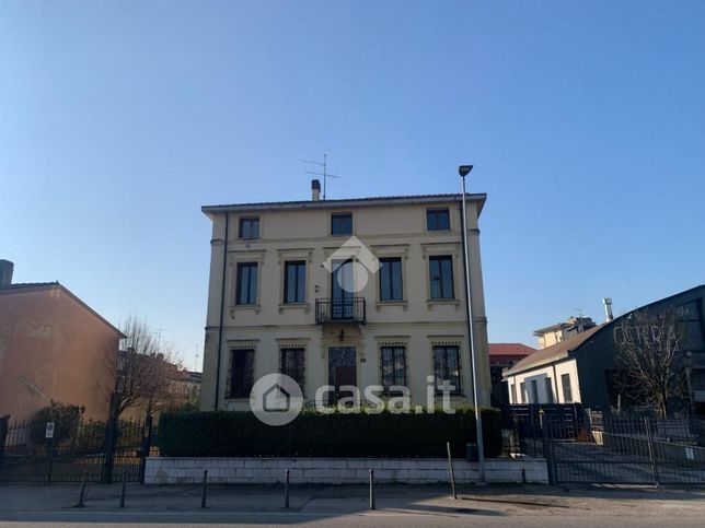 Appartamento in residenziale in Via San Giovanni Lupatoto 26