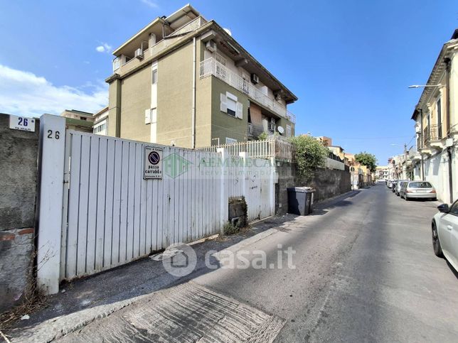 Box/posto auto in residenziale in Via Vitaliti 24