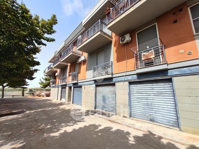 Capannone in commerciale in Via Silvio Pellico