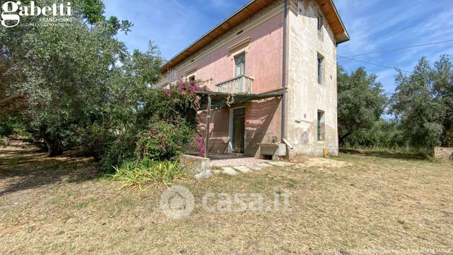 Rustico/casale in residenziale in Contrada Sant'Onofrio 130 -132