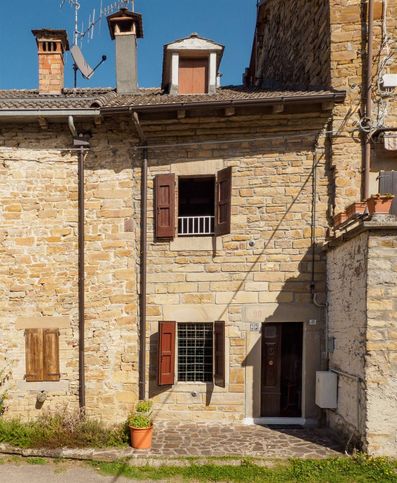 Casa indipendente in residenziale in 