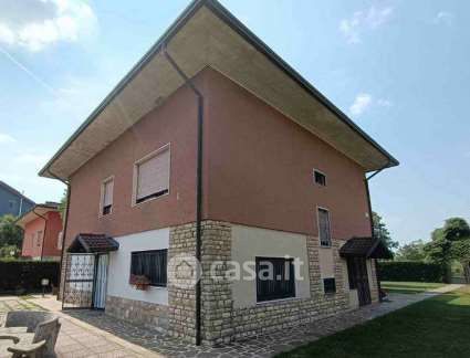 Villa in residenziale in Via Papa Giovanni XXIII