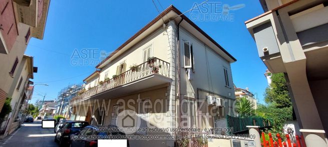 Appartamento in residenziale in Via Nizza 64018