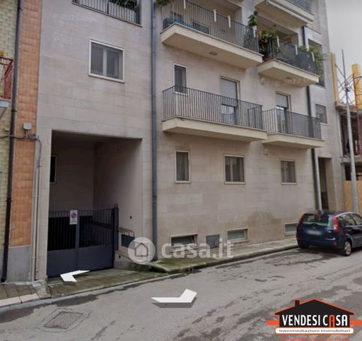 Garage/posto auto in residenziale in Via Andrea Mitrano 7 -1