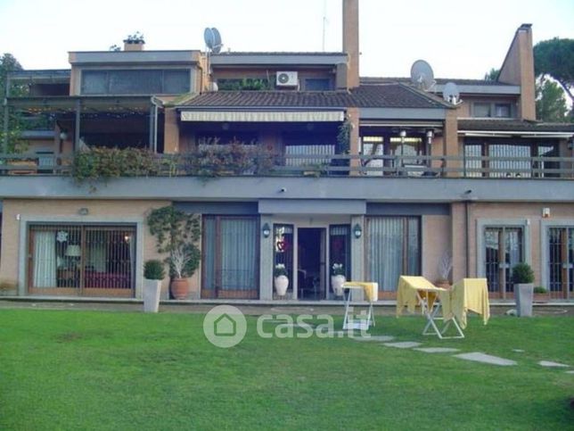 Villa in residenziale in Via di Grottarossa 1282