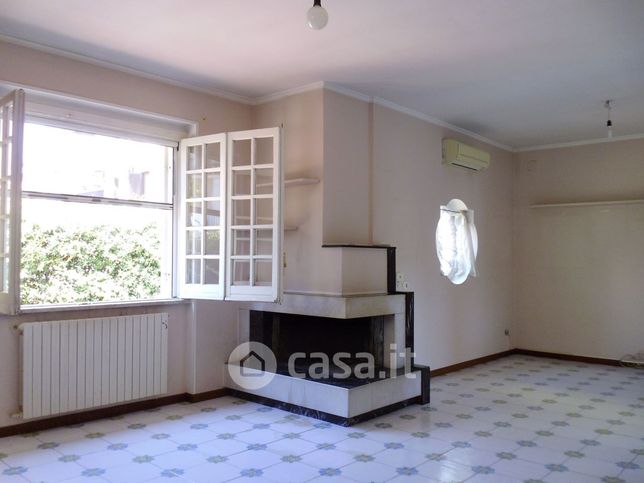 Villa in residenziale in Via Nazario Sauro