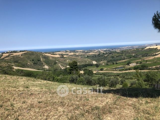 Terreno agricolo in commerciale in 