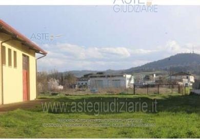 Terreno edificabile in residenziale in Piazza Giuseppe Garibaldi