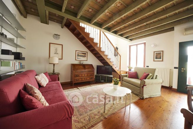 Appartamento in residenziale in Via Novara 220