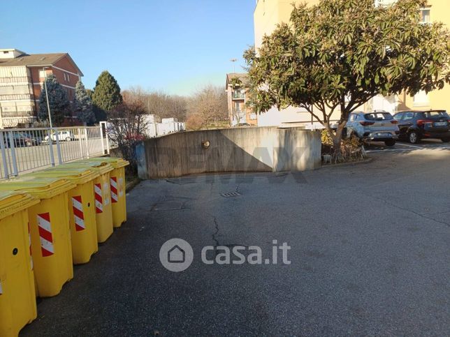 Box/posto auto in residenziale in Via Manzoni 17