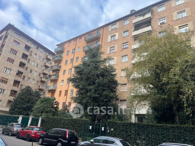 Appartamento in residenziale in Via Achille Zezon