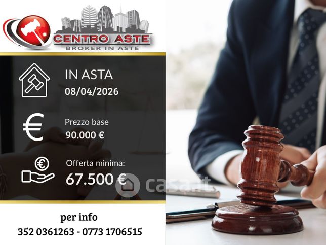 Capannone in commerciale in Strada dell'Amaseno