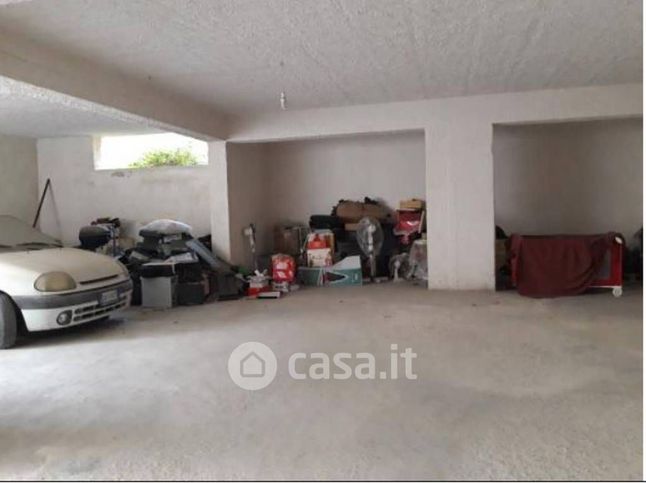 Garage/posto auto in residenziale in Viale Regione Siciliana 3