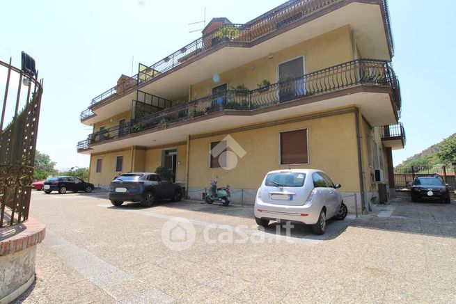 Appartamento in residenziale in Strada Statale 87 Sannitica 5