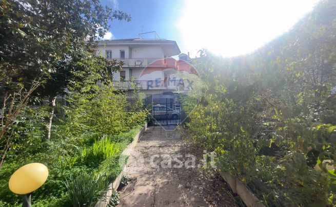 Villa in residenziale in 