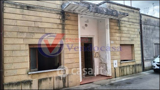 Casa indipendente in residenziale in Via Trento 4