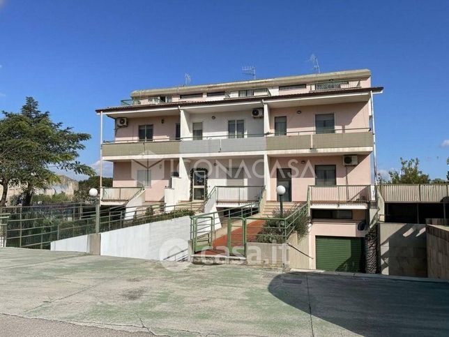 Villetta a schiera in residenziale in Via Arno