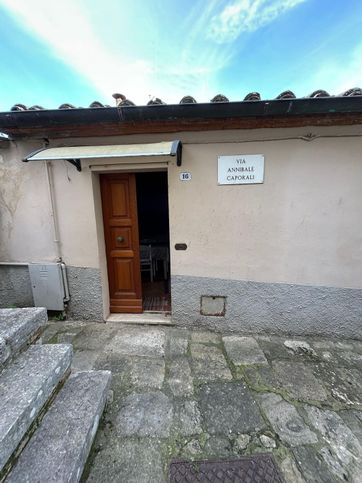 Appartamento in residenziale in Via Annibale Caporali 16