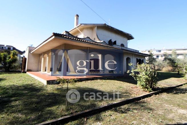 Villa in residenziale in Contrada San Donato