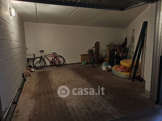 Garage/posto auto in residenziale in Via Nazario Sauro 19