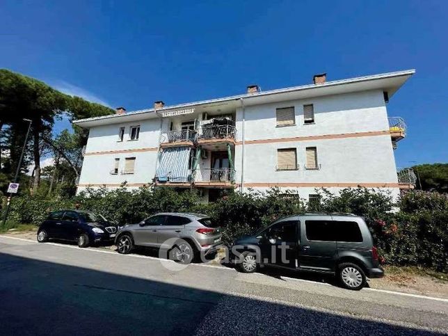 Appartamento in residenziale in Via dei Pianeti 7