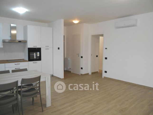 Appartamento in residenziale in Piazza Sandro Pertini 30