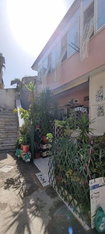 Casa indipendente in residenziale in Via Vincenzo Calvanese