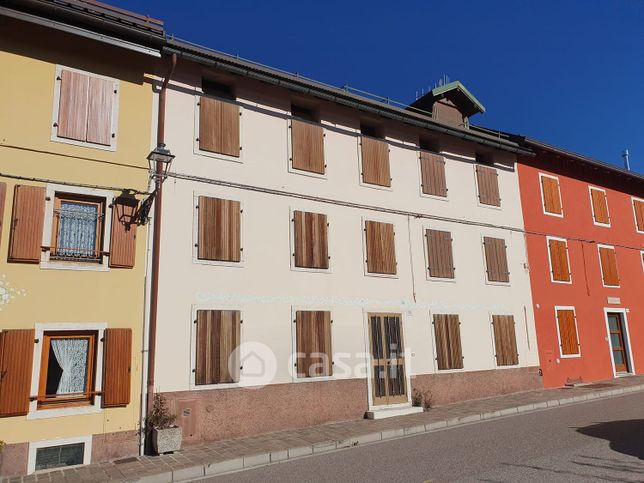 Rustico/casale in residenziale in Via Monte Ortigara 13