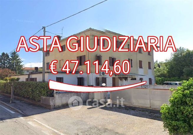 Casa bi/trifamiliare in residenziale in Via Leonardo da Vinci 54