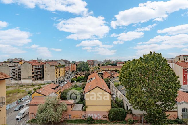 Appartamento in residenziale in Via Giulio Carcano 19