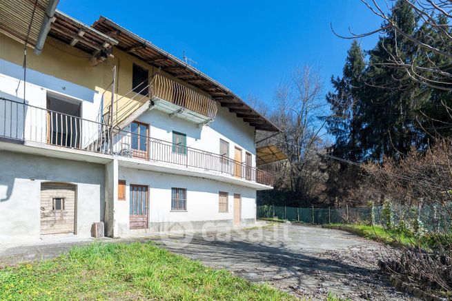 Casa bi/trifamiliare in residenziale in Via Motetto